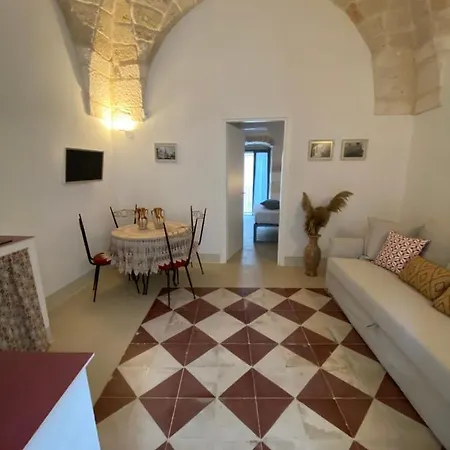 Cementine Suites- Traditional & Chic *