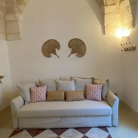 Cementine Suites- Traditional & Chic