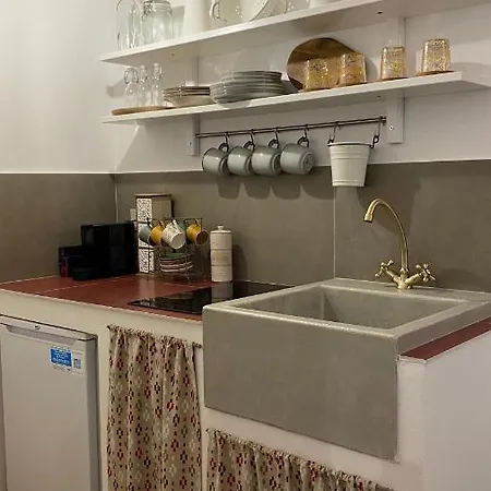 Cementine Suites- Traditional & Chic Ostuni